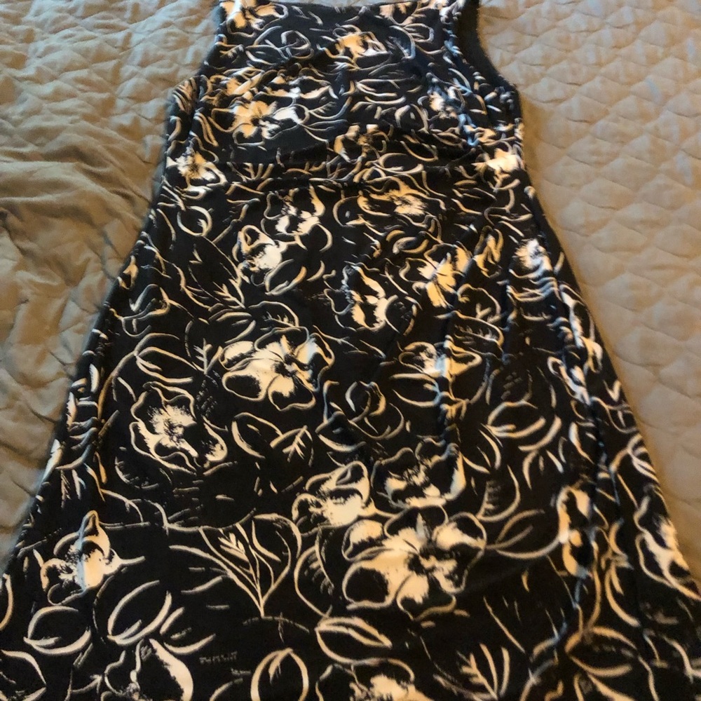 Sleeveless dress